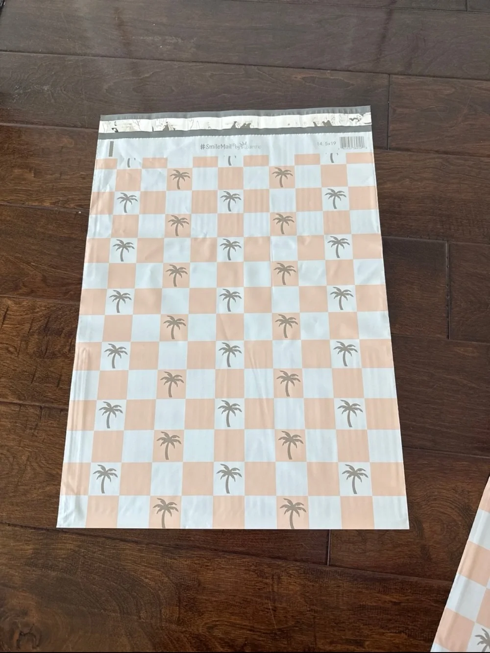 20 Pack - 14.5x19” XL Palm Tree 🌴 Check Poly Mailers